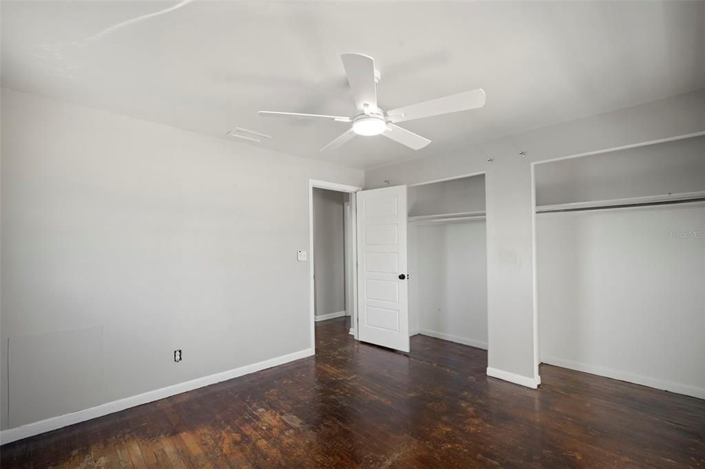 For Sale: $499,900 (3 beds, 2 baths, 1664 Square Feet)