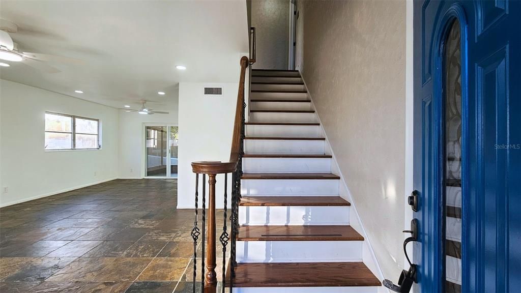 For Sale: $499,900 (3 beds, 2 baths, 1664 Square Feet)