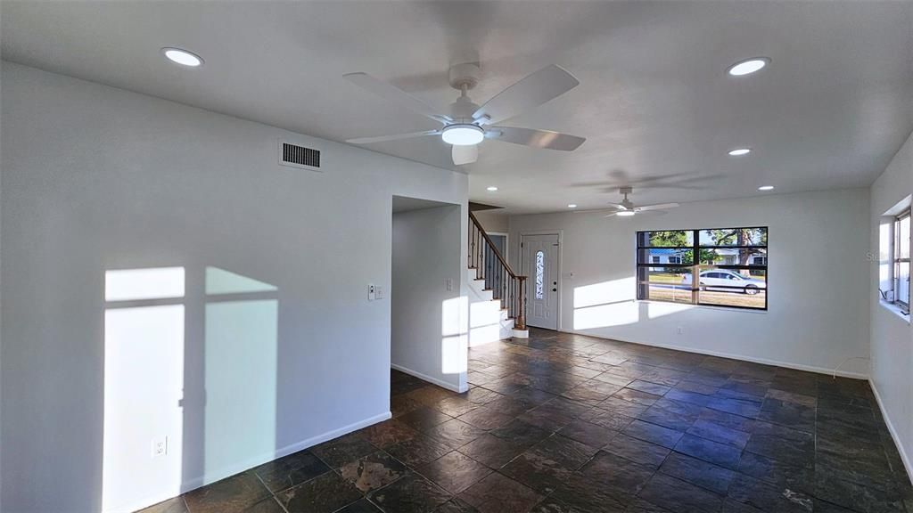 For Sale: $499,900 (3 beds, 2 baths, 1664 Square Feet)