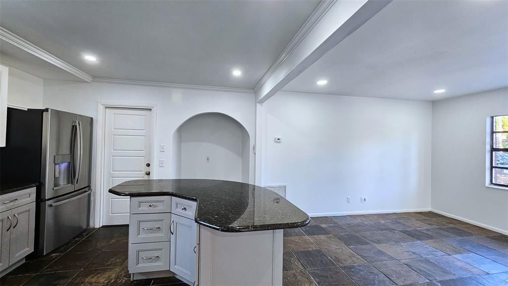 For Sale: $499,900 (3 beds, 2 baths, 1664 Square Feet)