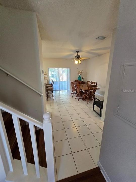 На продажу: $270,000 (3 спален, 2 ванн, 1401 Квадратных фут)