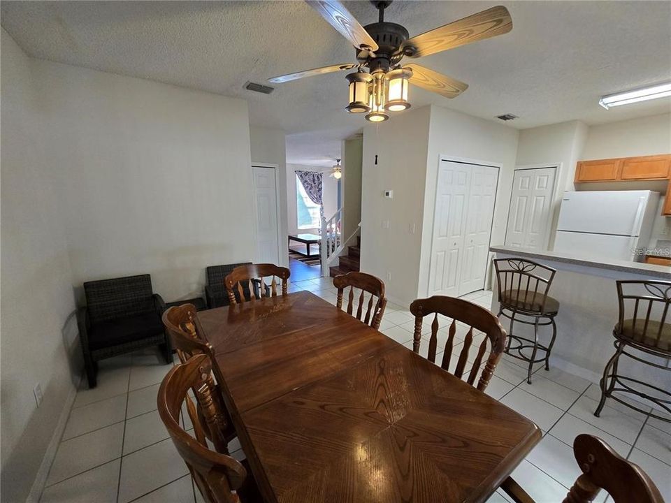 На продажу: $270,000 (3 спален, 2 ванн, 1401 Квадратных фут)