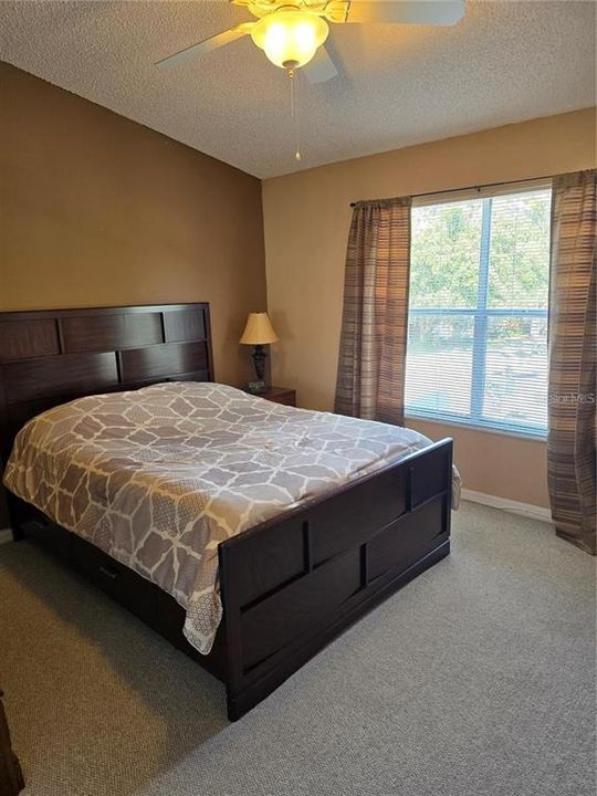 На продажу: $270,000 (3 спален, 2 ванн, 1401 Квадратных фут)