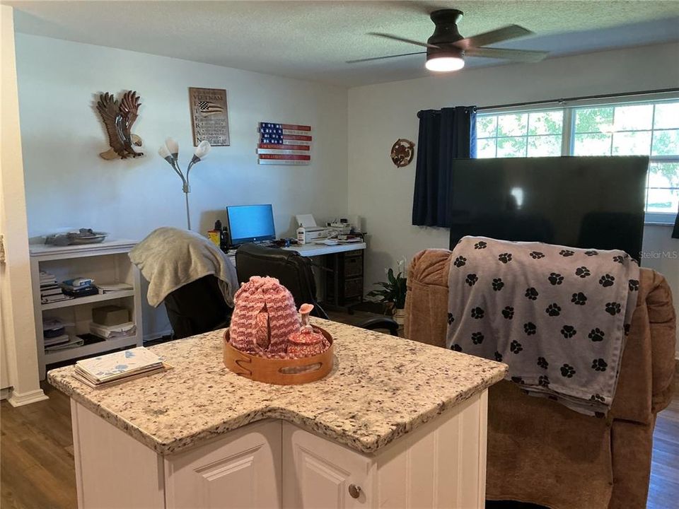 待售: $334,900 (3 贝兹, 2 浴室, 1386 平方英尺)