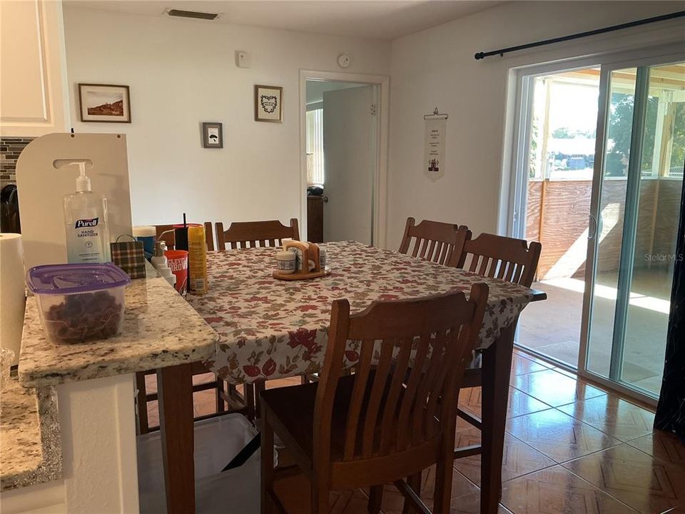 待售: $334,900 (3 贝兹, 2 浴室, 1386 平方英尺)