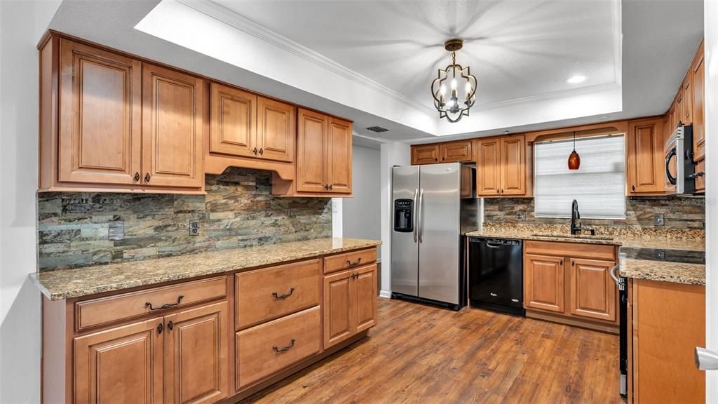 For Sale: $265,000 (3 beds, 2 baths, 1783 Square Feet)