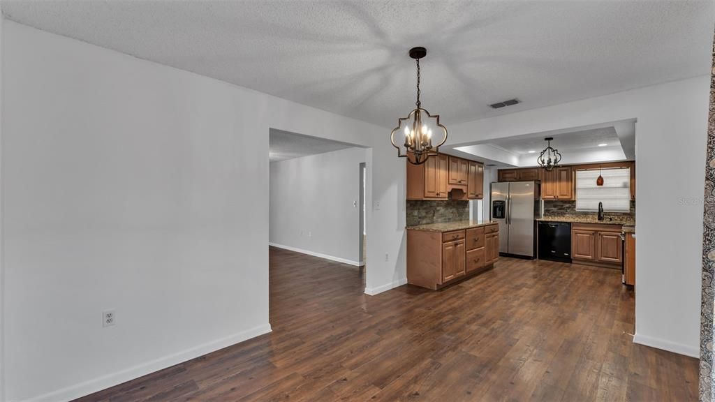 For Sale: $265,000 (3 beds, 2 baths, 1783 Square Feet)