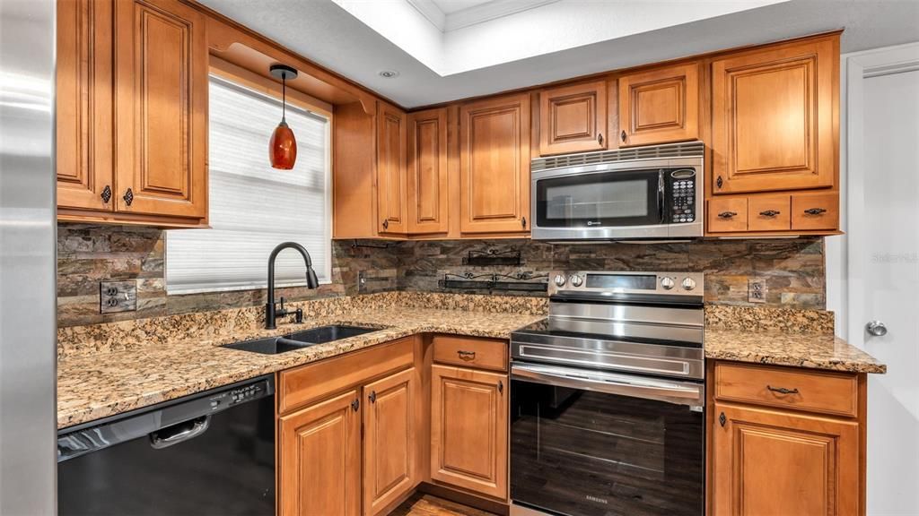 For Sale: $265,000 (3 beds, 2 baths, 1783 Square Feet)