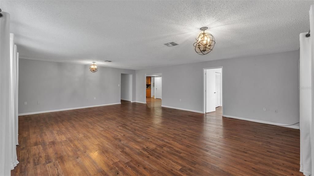 For Sale: $265,000 (3 beds, 2 baths, 1783 Square Feet)