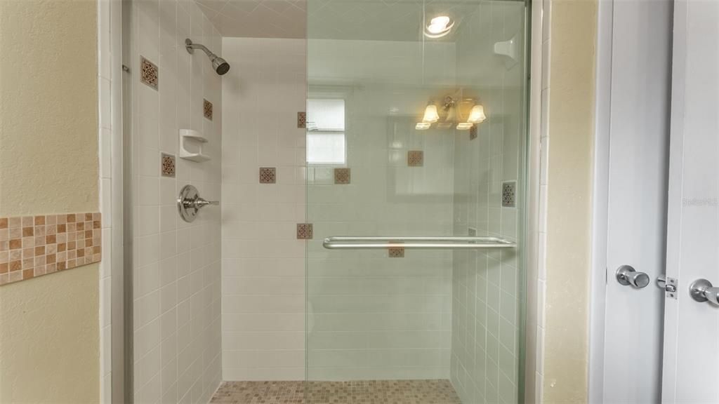 For Sale: $265,000 (3 beds, 2 baths, 1783 Square Feet)