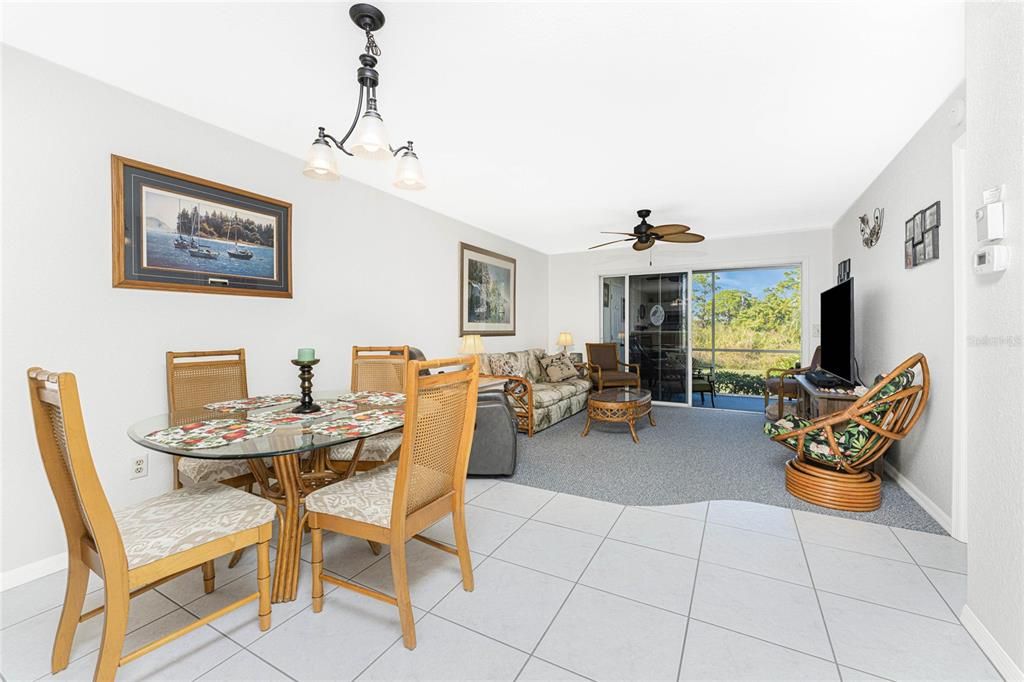 For Sale: $169,900 (2 beds, 2 baths, 933 Square Feet)