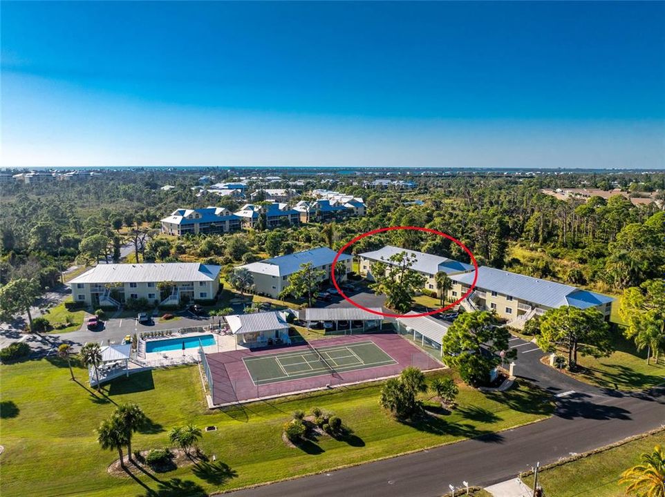 For Sale: $169,900 (2 beds, 2 baths, 933 Square Feet)