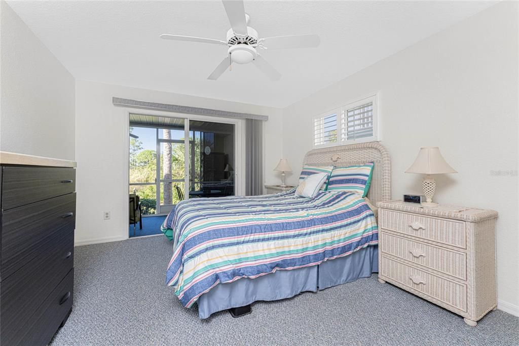 For Sale: $169,900 (2 beds, 2 baths, 933 Square Feet)