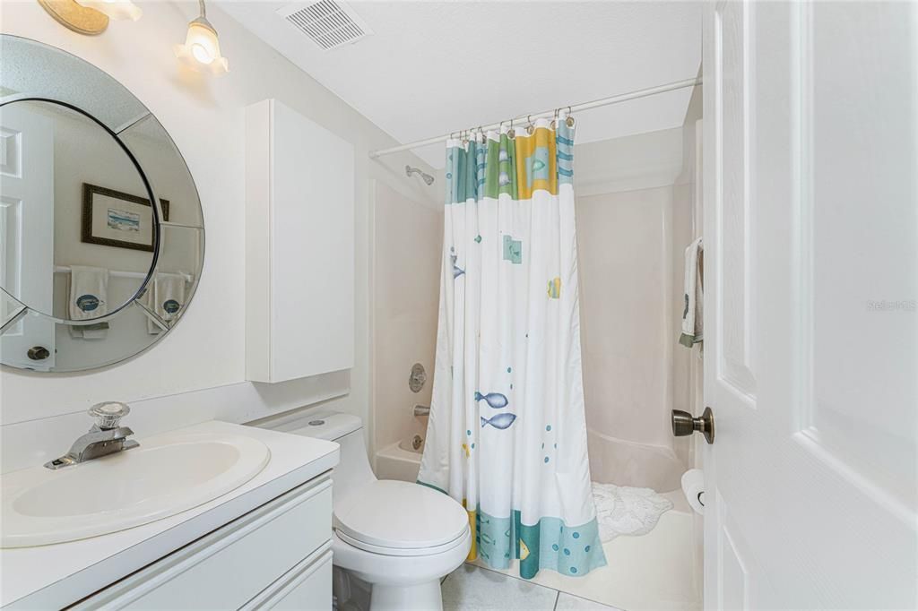 For Sale: $169,900 (2 beds, 2 baths, 933 Square Feet)