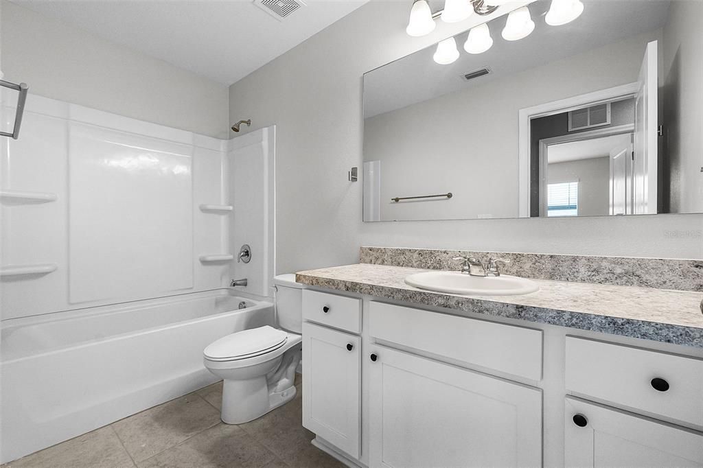 待售: $375,000 (3 贝兹, 2 浴室, 1424 平方英尺)