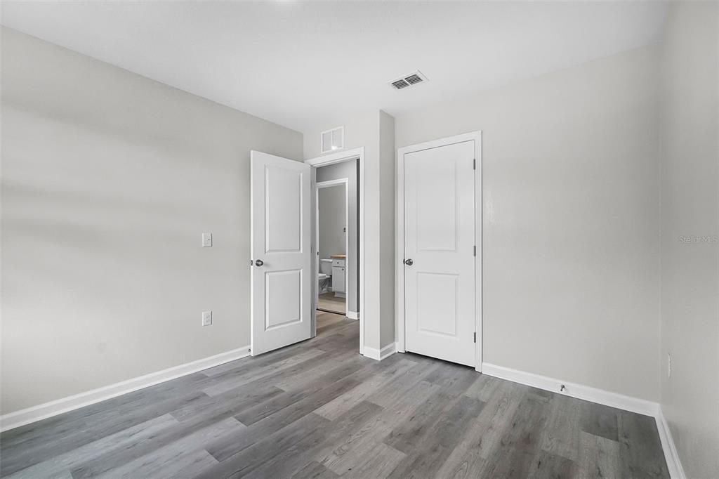 待售: $375,000 (3 贝兹, 2 浴室, 1424 平方英尺)