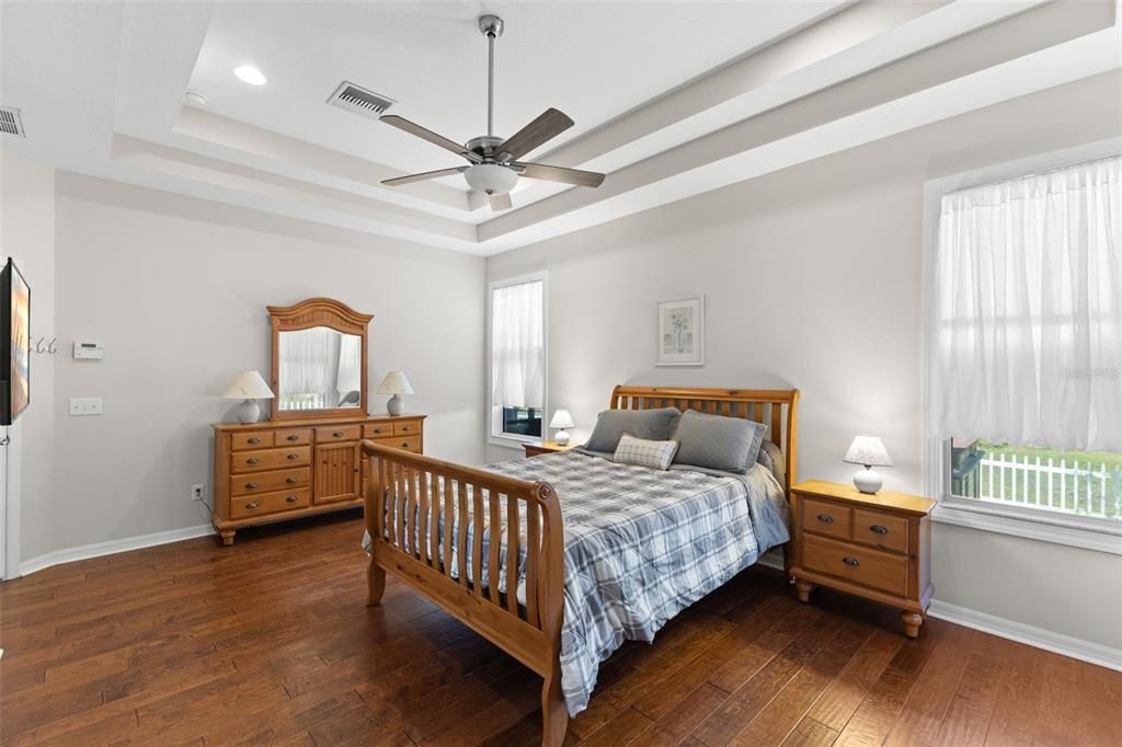 Active With Contract: $365,000 (3 beds, 2 baths, 2118 Square Feet)