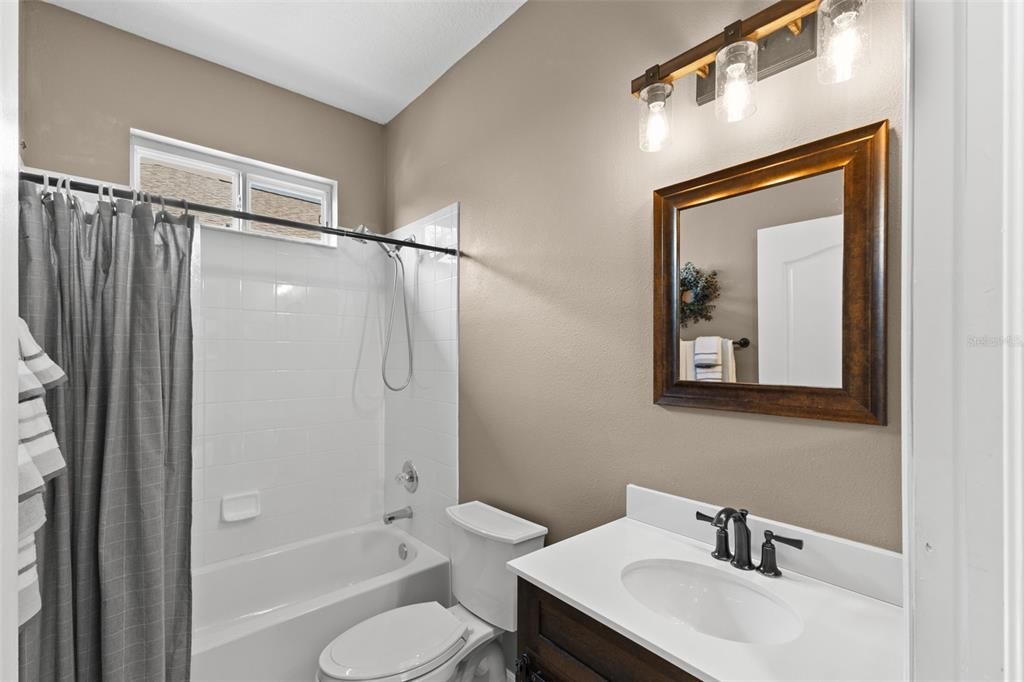 Active With Contract: $365,000 (3 beds, 2 baths, 2118 Square Feet)