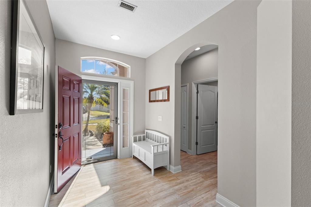 Active With Contract: $365,000 (3 beds, 2 baths, 2118 Square Feet)