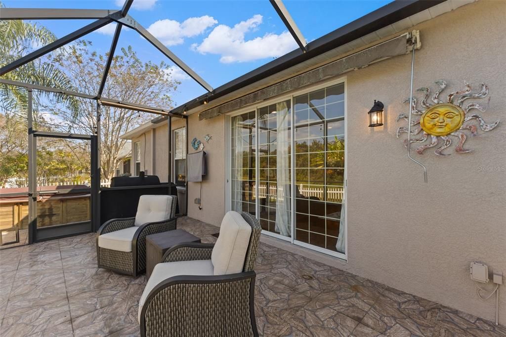 Active With Contract: $365,000 (3 beds, 2 baths, 2118 Square Feet)