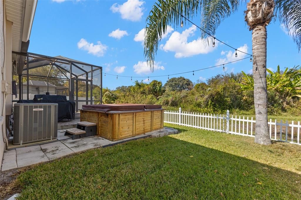 Active With Contract: $365,000 (3 beds, 2 baths, 2118 Square Feet)