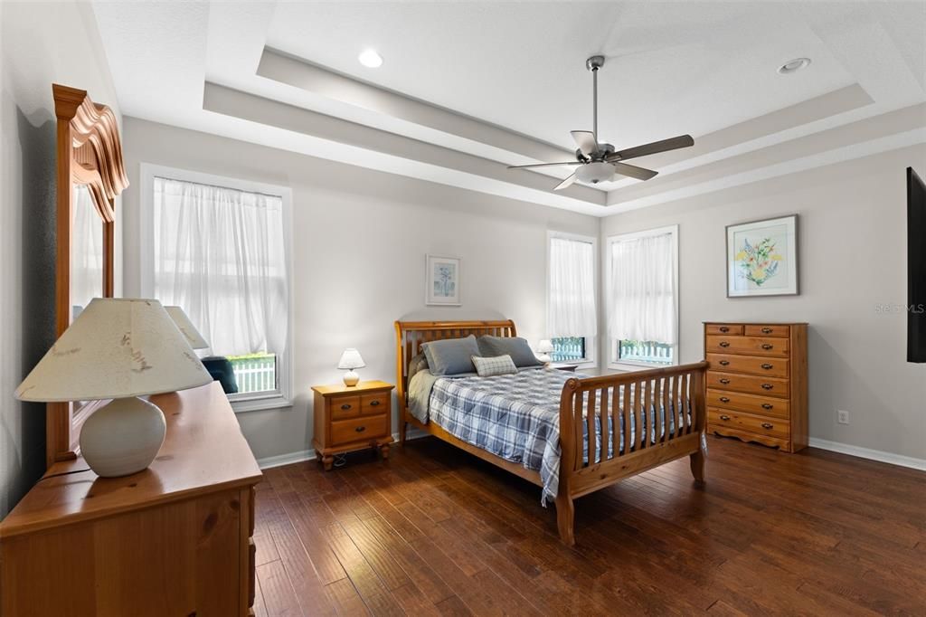 Active With Contract: $365,000 (3 beds, 2 baths, 2118 Square Feet)