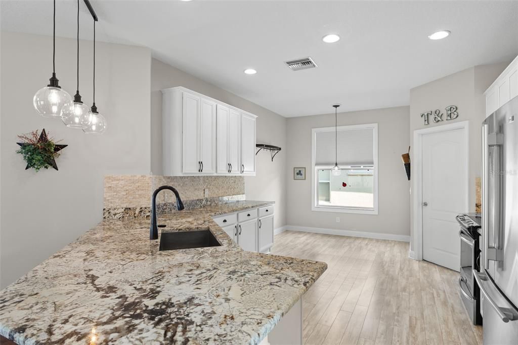 Active With Contract: $365,000 (3 beds, 2 baths, 2118 Square Feet)