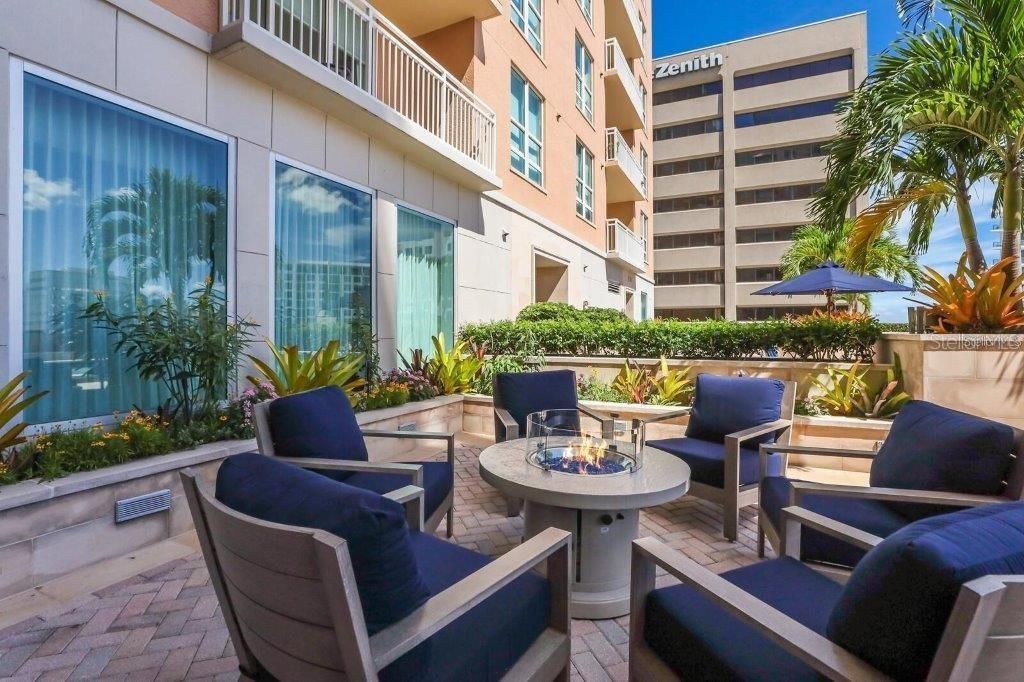 For Rent: $8,000 (2 beds, 2 baths, 1336 Square Feet)