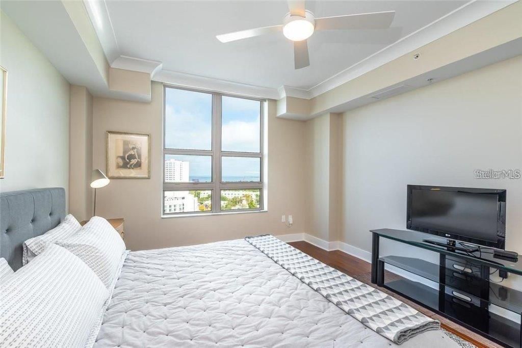 For Rent: $8,000 (2 beds, 2 baths, 1336 Square Feet)