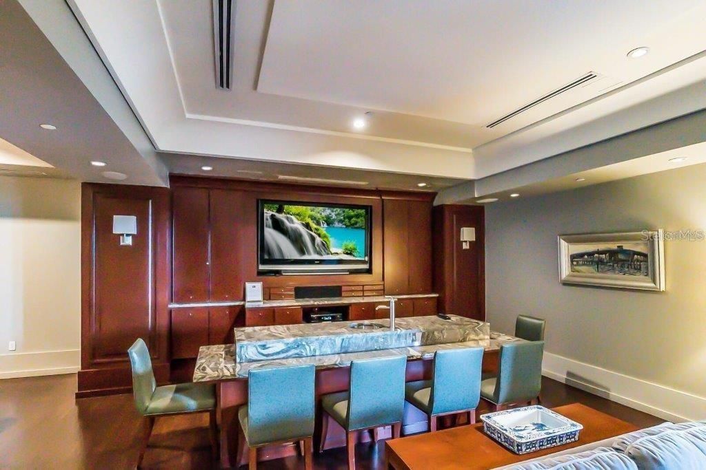 For Rent: $8,000 (2 beds, 2 baths, 1336 Square Feet)