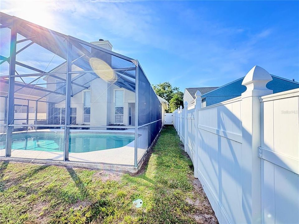 Active With Contract: $450,000 (4 beds, 2 baths, 1828 Square Feet)