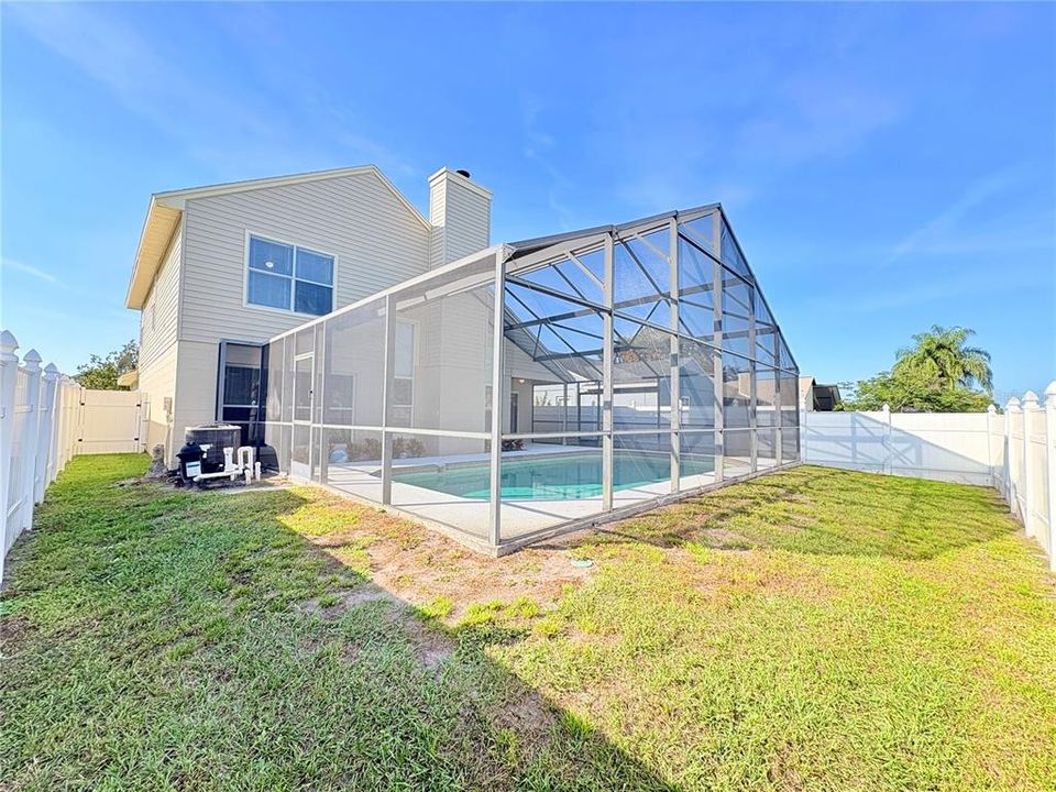 Active With Contract: $450,000 (4 beds, 2 baths, 1828 Square Feet)