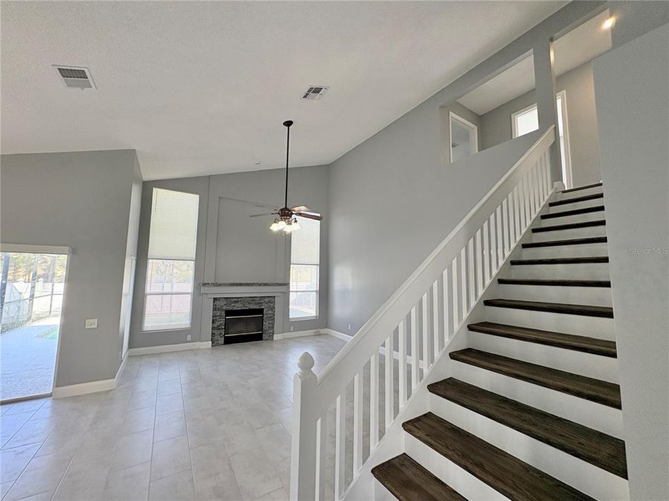 Active With Contract: $450,000 (4 beds, 2 baths, 1828 Square Feet)