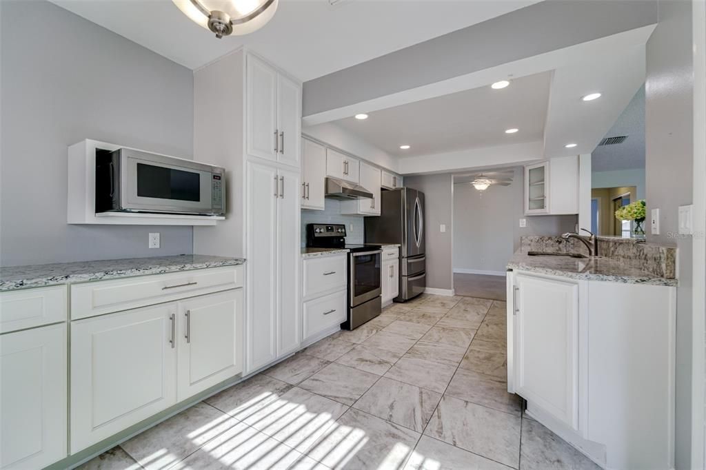 En Venta: $399,900 (2 camas, 2 baños, 1794 Pies cuadrados)