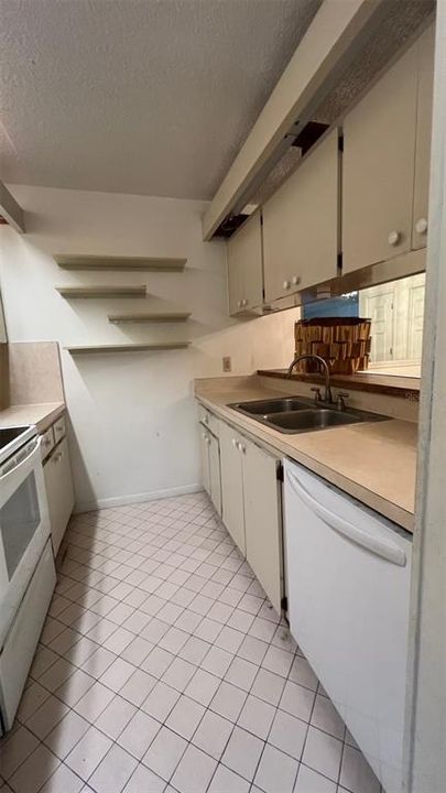 出租: $1,795 (2 贝兹, 2 浴室, 1344 平方英尺)