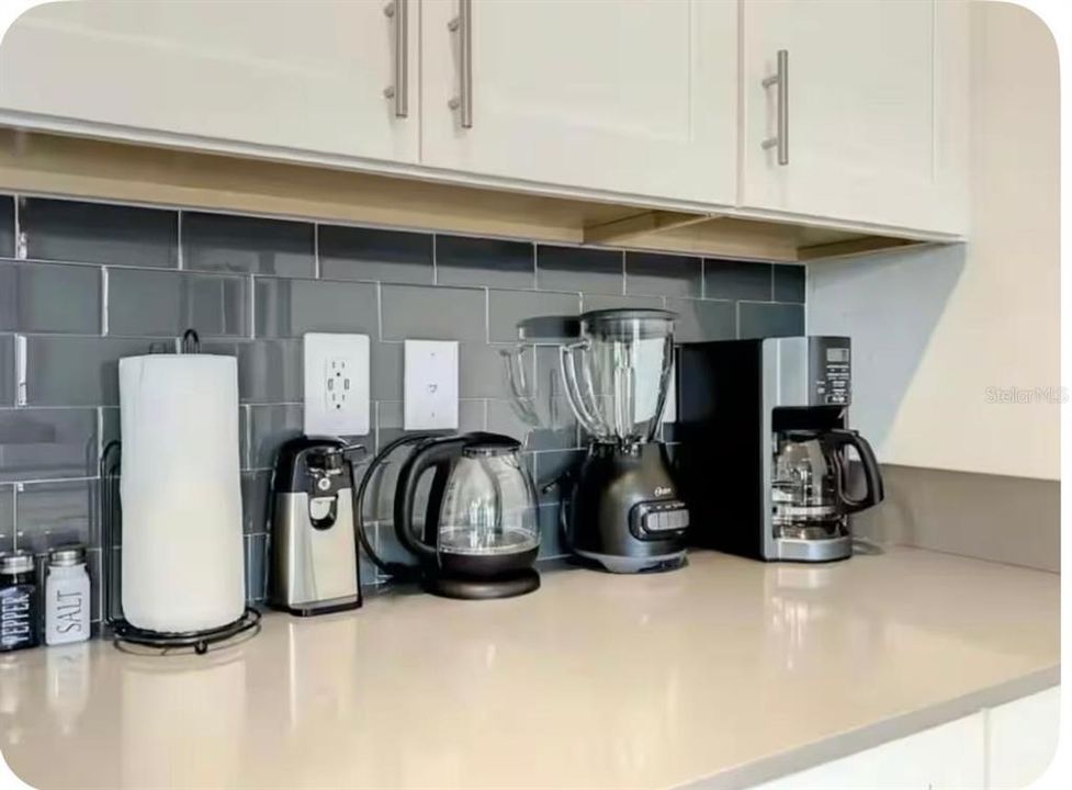 For Sale: $550,000 (4 beds, 3 baths, 1902 Square Feet)