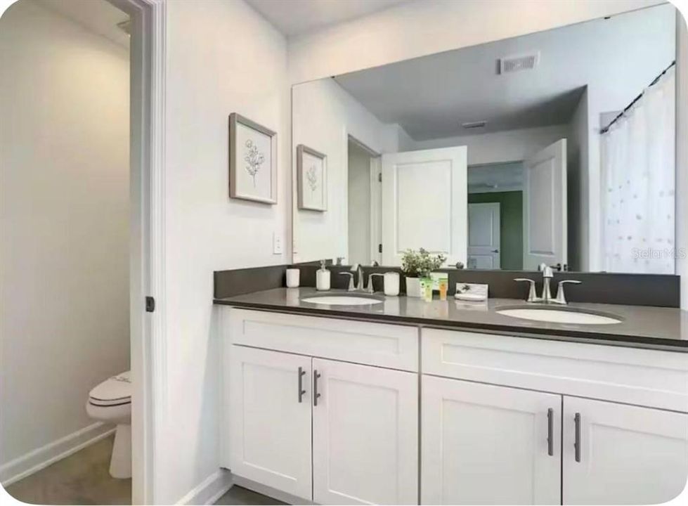 For Sale: $550,000 (4 beds, 3 baths, 1902 Square Feet)