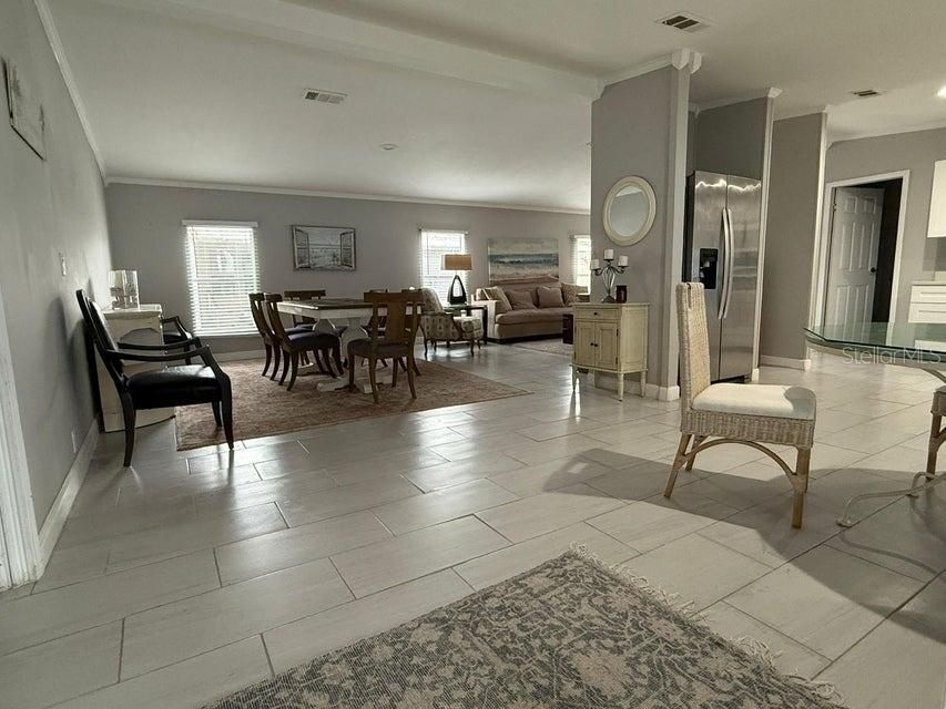 待售: $99,000 (2 贝兹, 1 浴室, 1400 平方英尺)