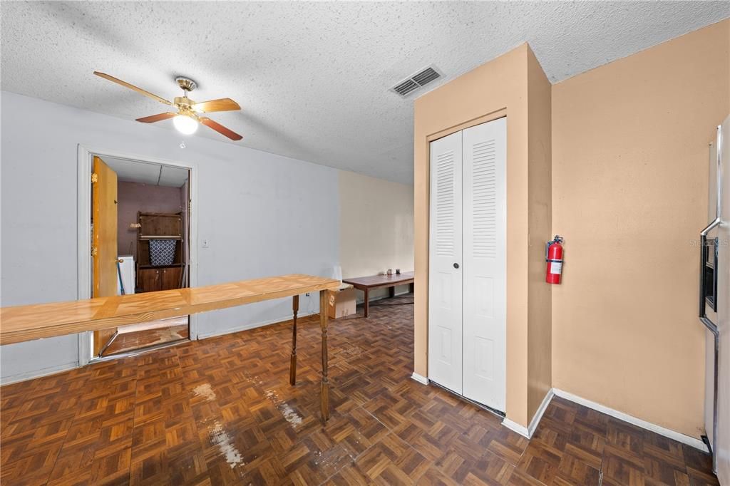 For Sale: $269,900 (3 beds, 1 baths, 1352 Square Feet)