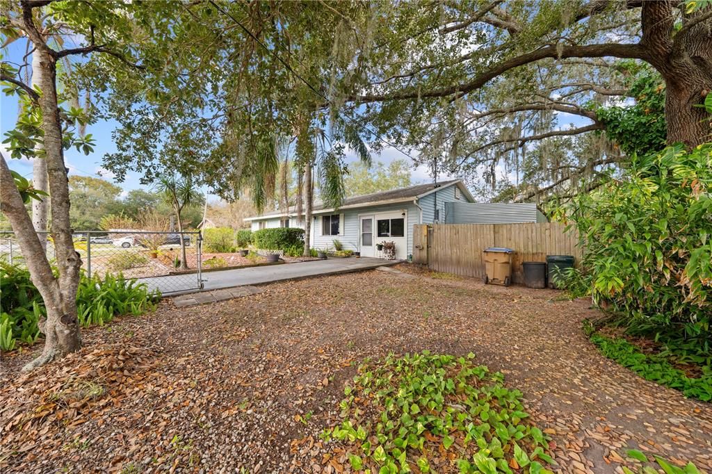 For Sale: $269,900 (3 beds, 1 baths, 1352 Square Feet)