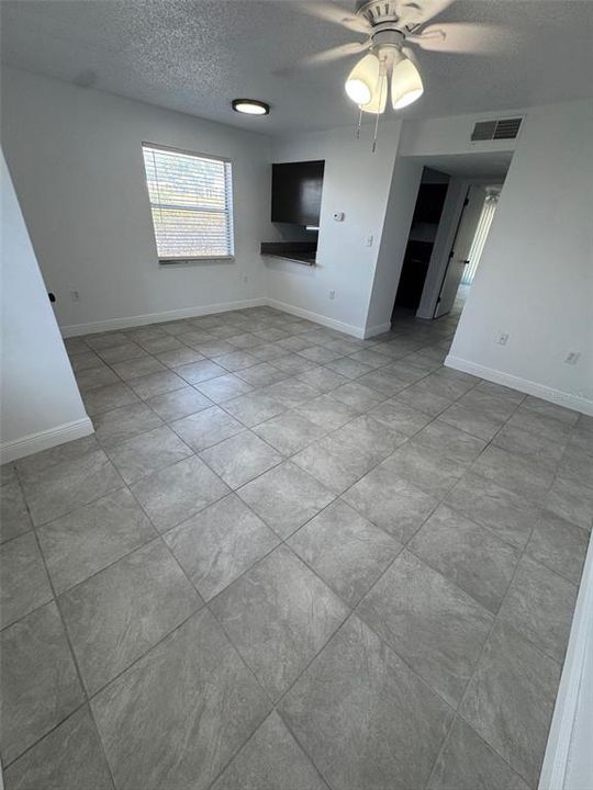For Rent: $1,099 (1 beds, 1 baths, 629 Square Feet)