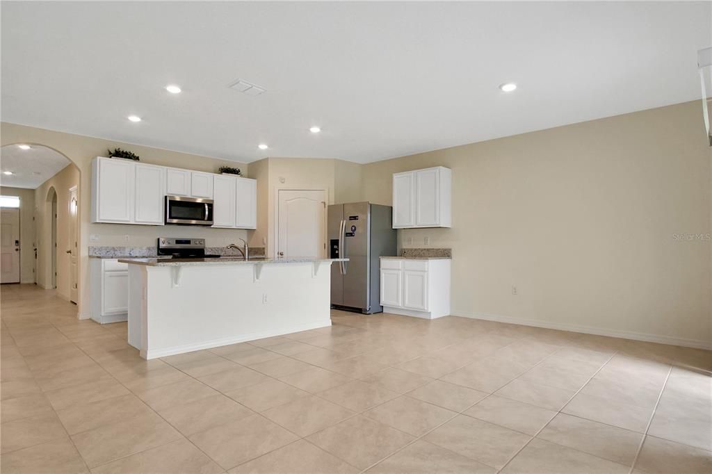 出租: $2,150 (4 贝兹, 2 浴室, 1867 平方英尺)