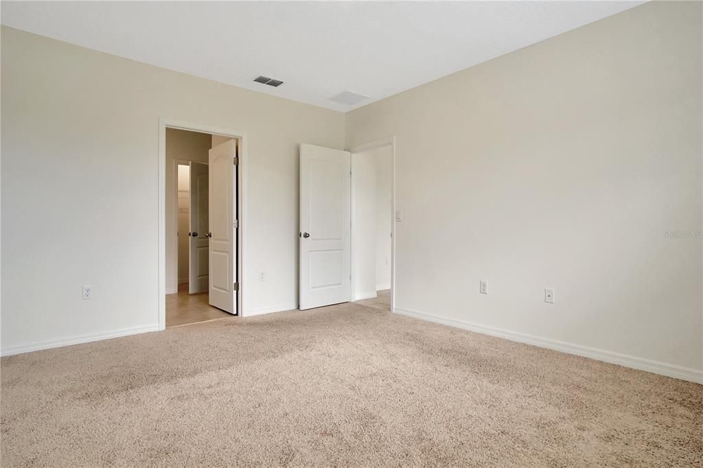 出租: $2,150 (4 贝兹, 2 浴室, 1867 平方英尺)