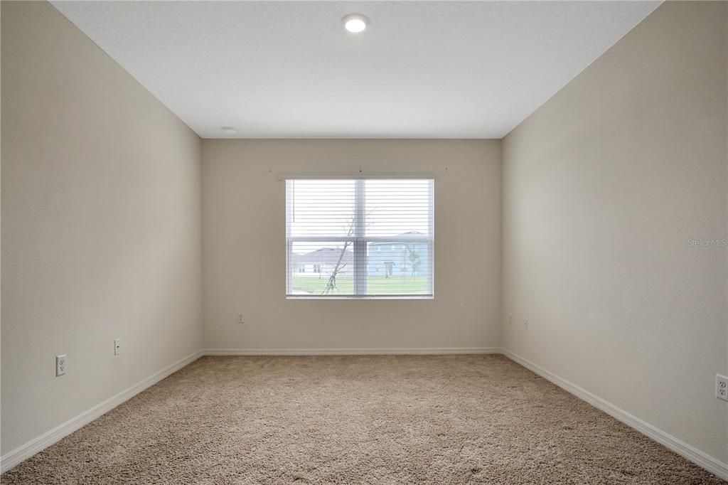 出租: $2,150 (4 贝兹, 2 浴室, 1867 平方英尺)