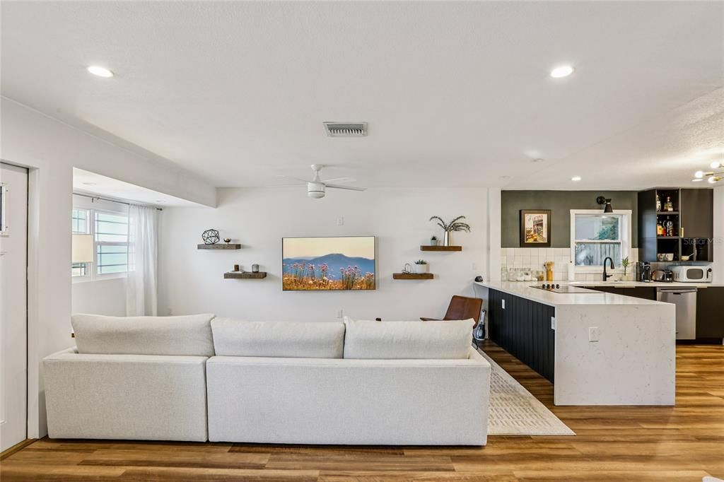 待售: $575,000 (3 贝兹, 2 浴室, 1465 平方英尺)