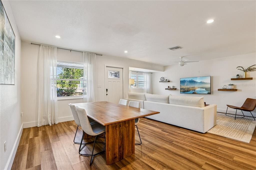 待售: $575,000 (3 贝兹, 2 浴室, 1465 平方英尺)