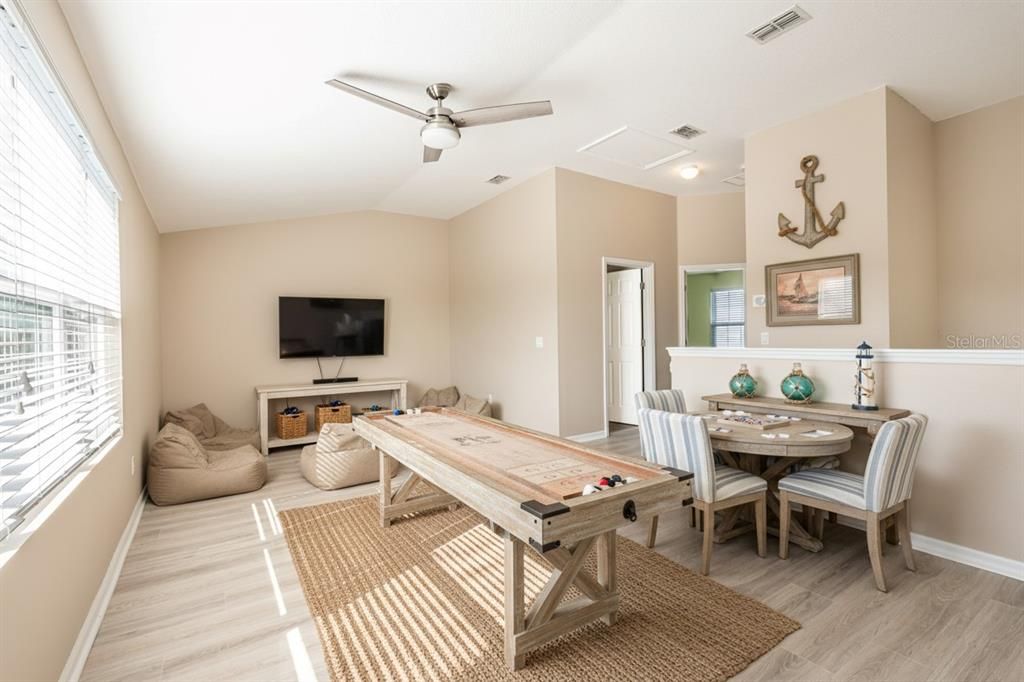 На продажу: $324,000 (3 спален, 2 ванн, 1629 Квадратных фут)