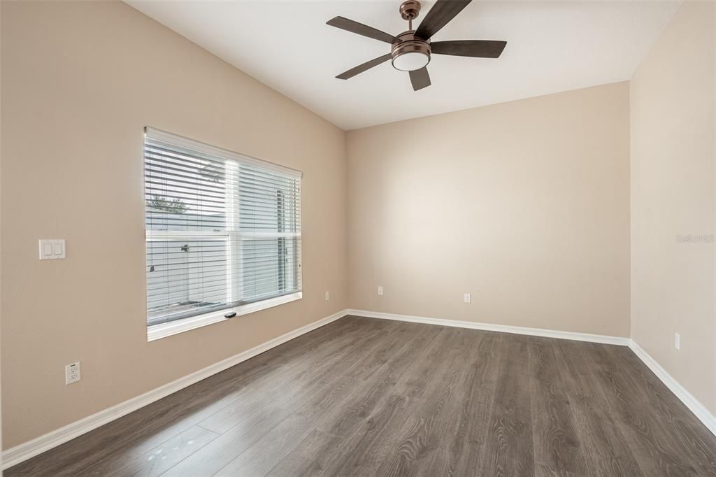 На продажу: $324,000 (3 спален, 2 ванн, 1629 Квадратных фут)