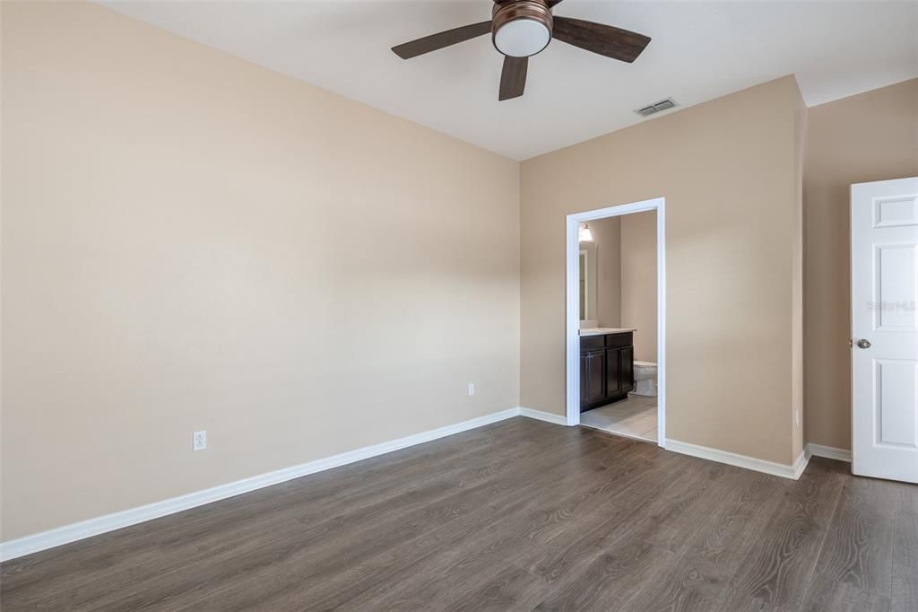 На продажу: $324,000 (3 спален, 2 ванн, 1629 Квадратных фут)