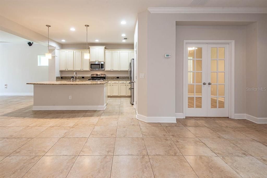 出租: $3,000 (4 贝兹, 3 浴室, 2736 平方英尺)